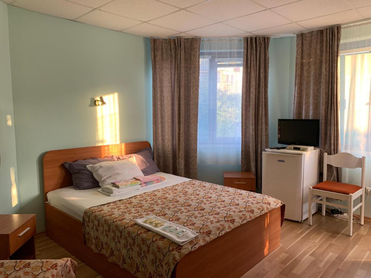 Guest House “Olesya” Obzor Exterior photo